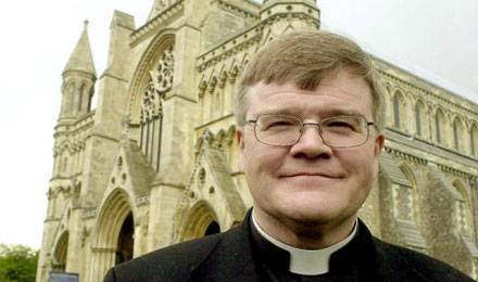 Le débat sur l'ordination de prêtres homosexuels au sein de l'Eglise Anglicane est né avec l'affaire Jeffrey John, en 2003, prêtre qui avait dû renoncer à devenir évêque de Reading en raison de son homosexualité © Michael Stephens / AP / SIPA